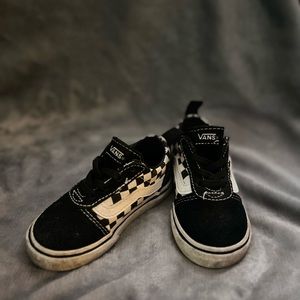Vans toddler 6, only wore for one month.